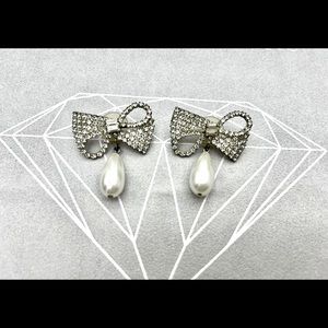 Vintage Elizabeth white Diamond Bow/Pear earrings